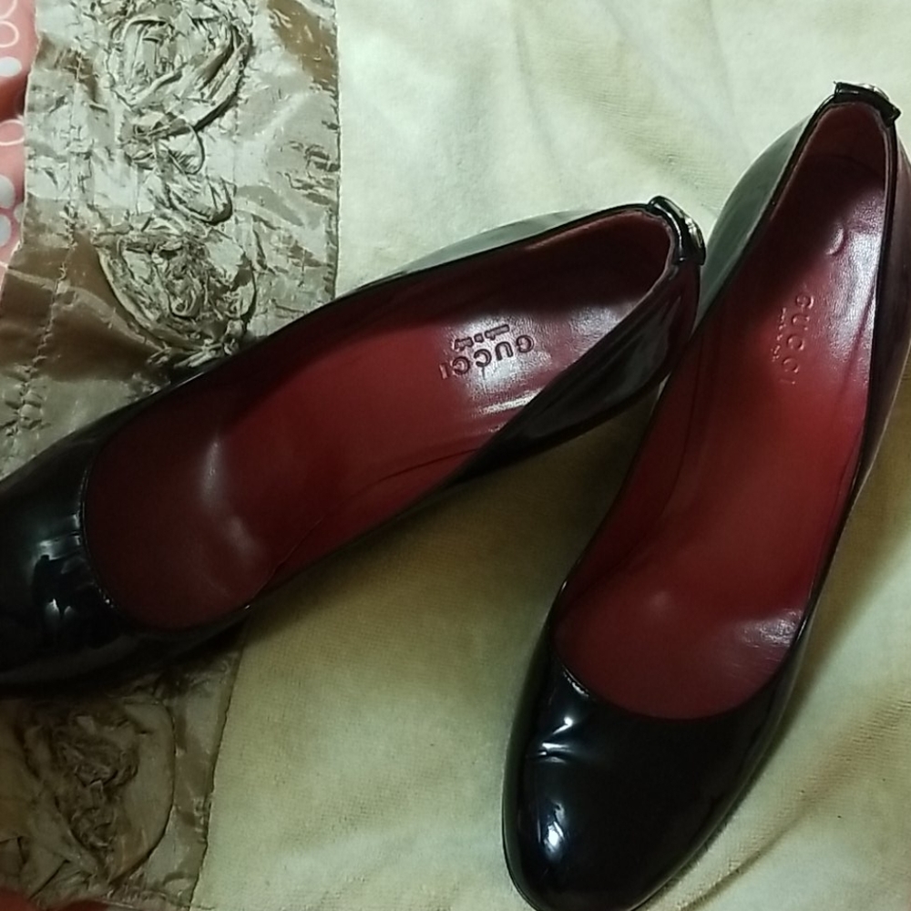 Auth Gucci wedge shoes